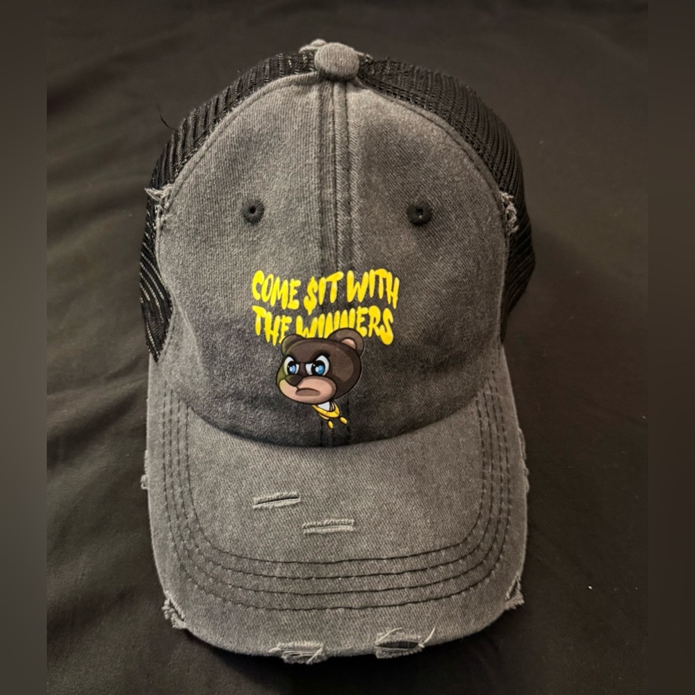 🏆THE WINNING TEAM🏆 black/maize trucker Cap